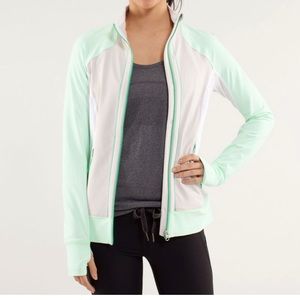 Lululemon size 12 run: beach runner jacket